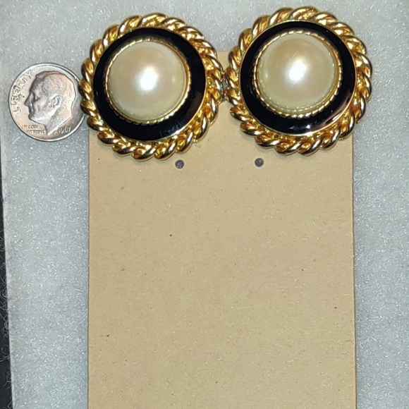 Clip-on Gold Earrings w/Black Enamel & Pearls - Picture 4 of 9
